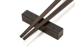 Essstäbchenablage MOON Ebony -Japanisches Geschirr Store essstaebchenablage moon ebony 1