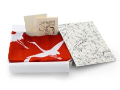 Geschenkset Chiyogami Mit Furoshiki Kuren M, Rot -Japanisches Geschirr Store geschenkset chiyogami mit furoshiki kuren m rot 1